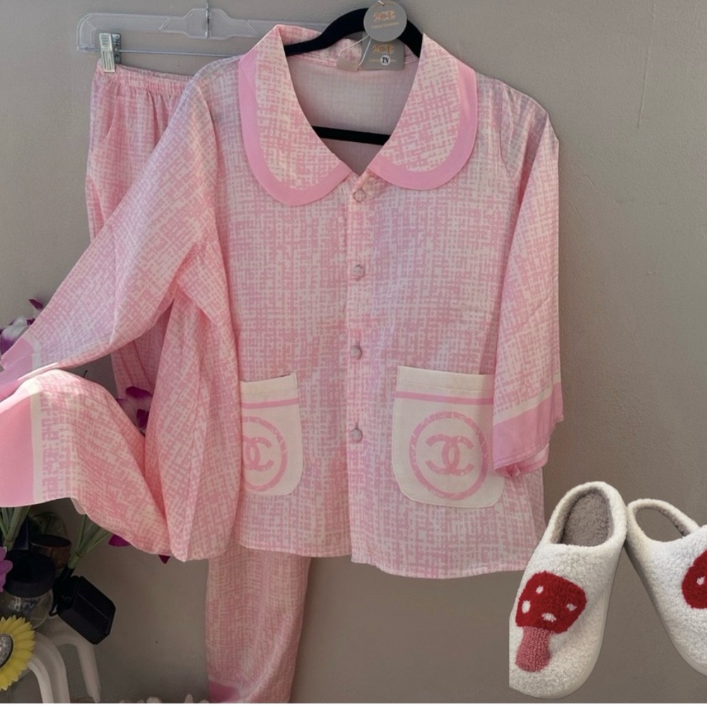 Pink Pajamas with front Pockets - Picture 3 of 7